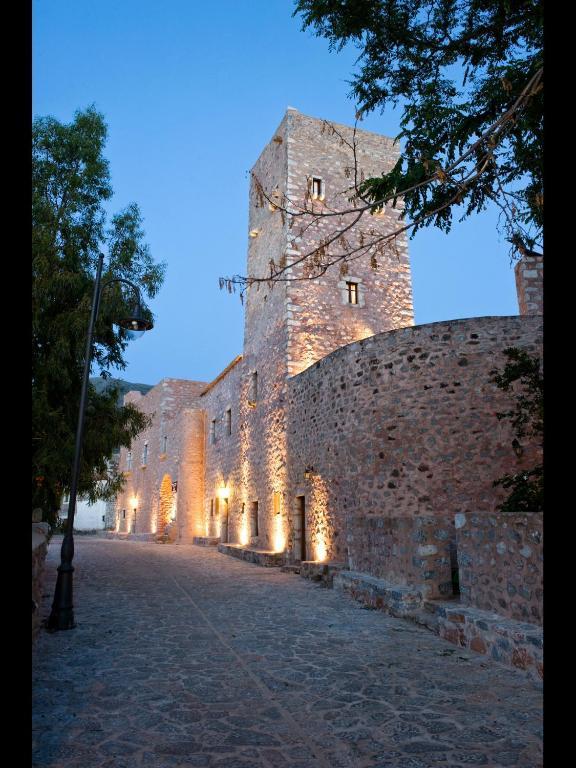 Arapakis Historic Castle Aparthotel Pírgos Dhiroú Exterior foto