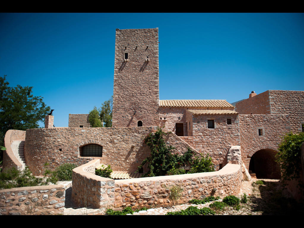 Arapakis Historic Castle Aparthotel Pírgos Dhiroú Exterior foto