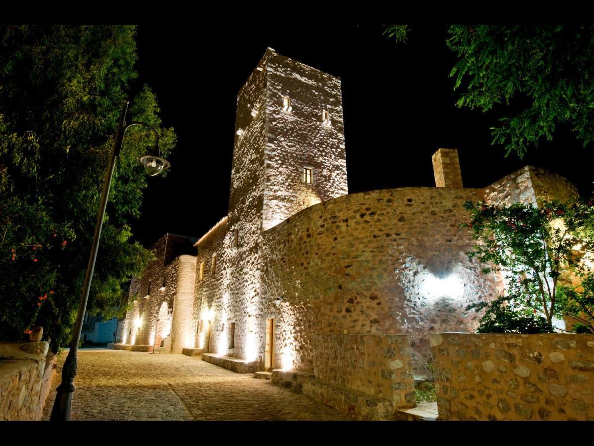 Arapakis Historic Castle Aparthotel Pírgos Dhiroú Exterior foto